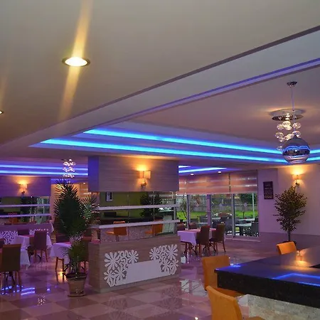 Crystal Garden דירה