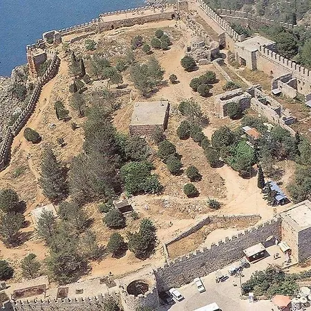 Crystal Garden דירה