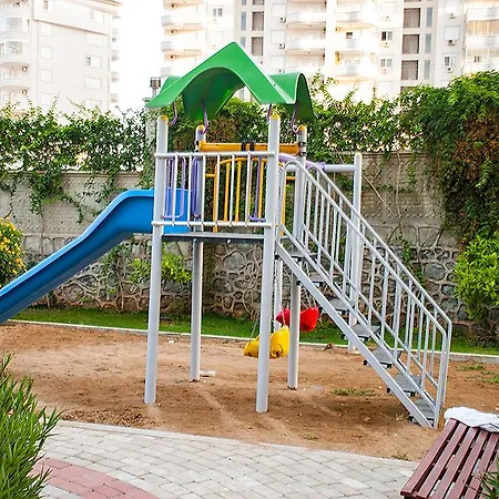 Crystal Garden דירה *