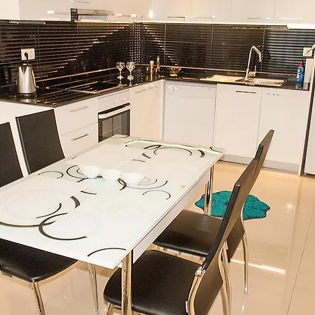 Apartament Crystal Garden